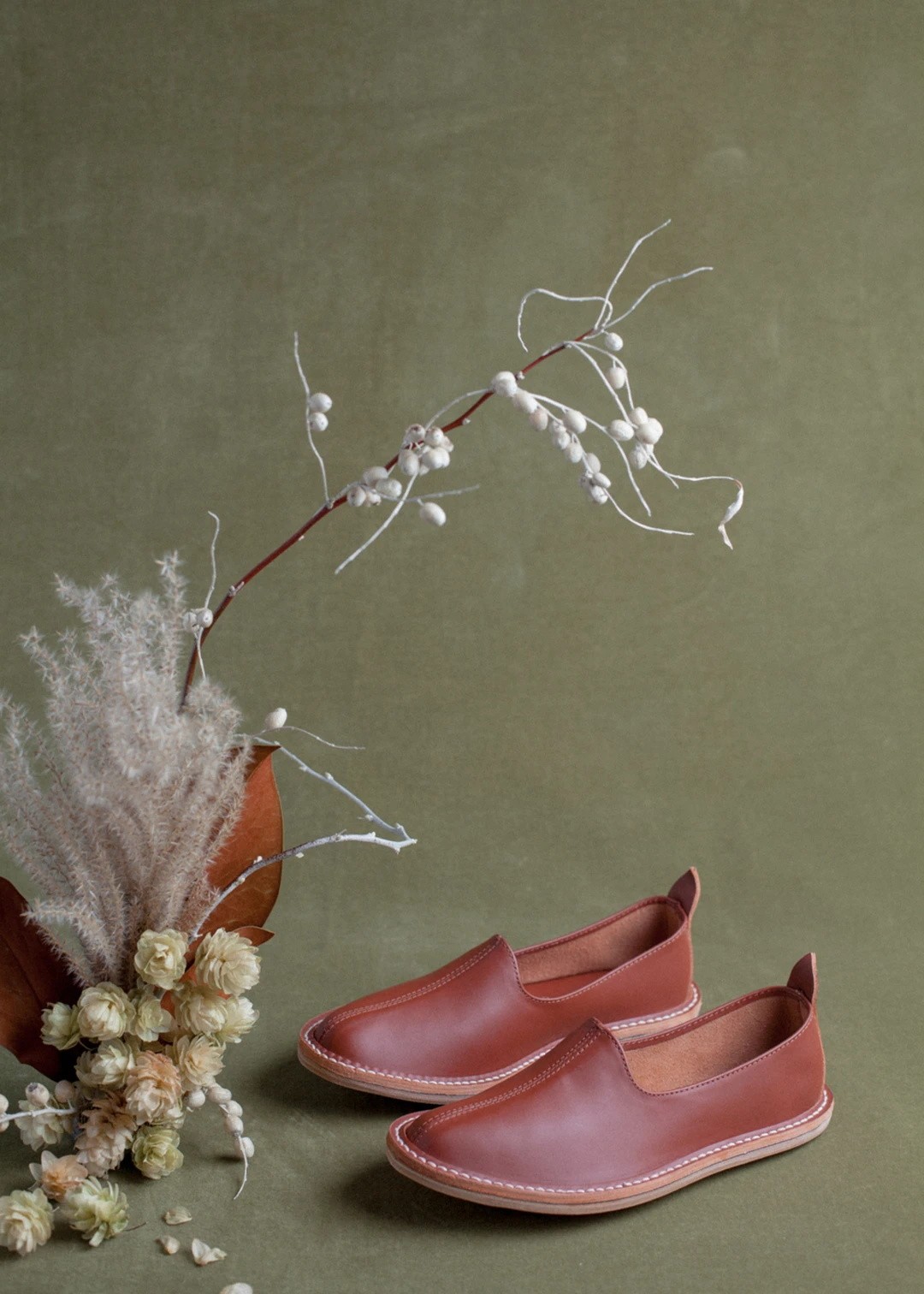 Vayarta-Leather-Slip-On---Sienna-20161109011504_1_1080x